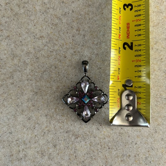 Victorian Style Purple Pendant Faceted Rhinestone Filigree Diamond Shape - Picture 6 of 6